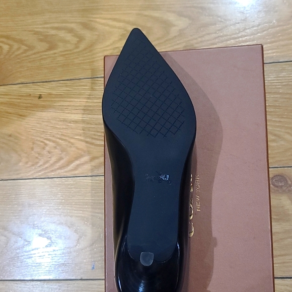 Low Heel COACH Shoes. BLACK COLOR, SIZE 9. - Picture 6 of 12